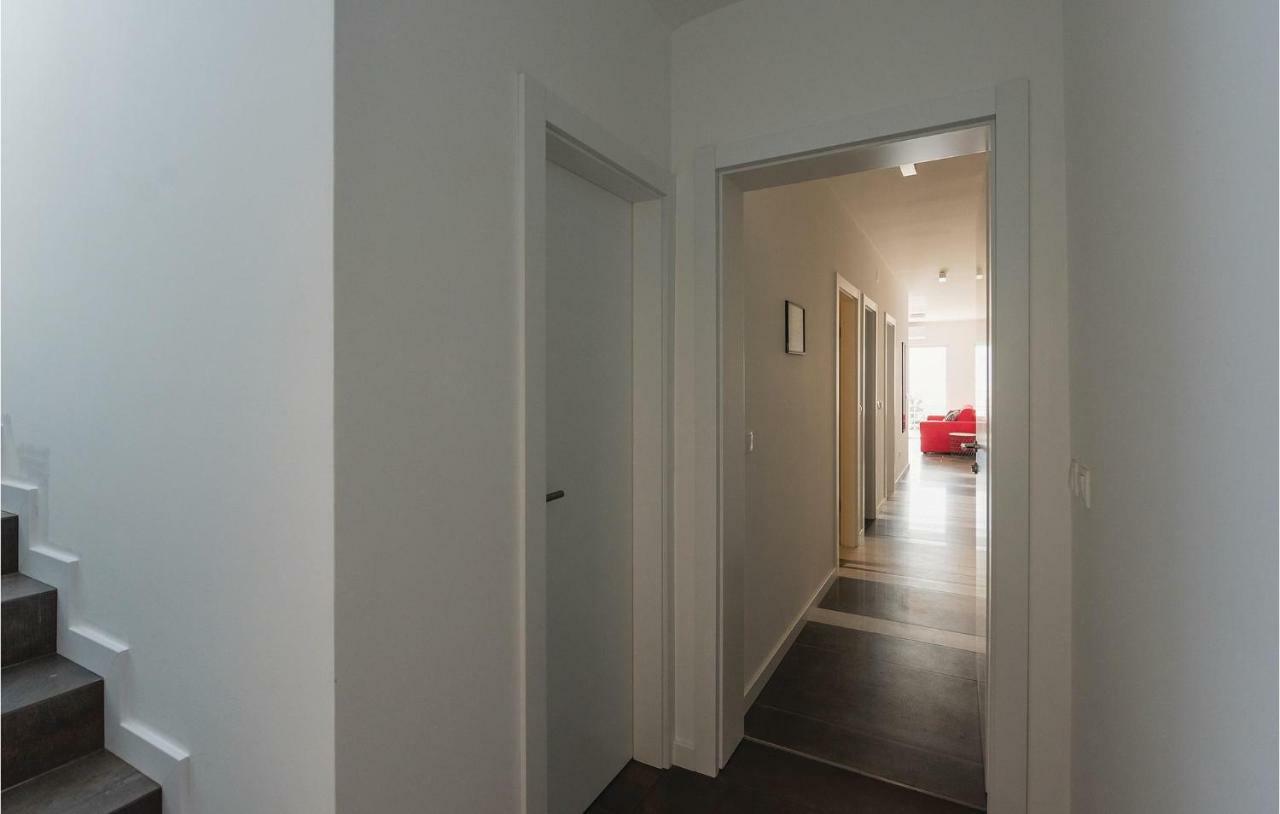 Cozy Apartment In Brodarica With Wifi 외부 사진