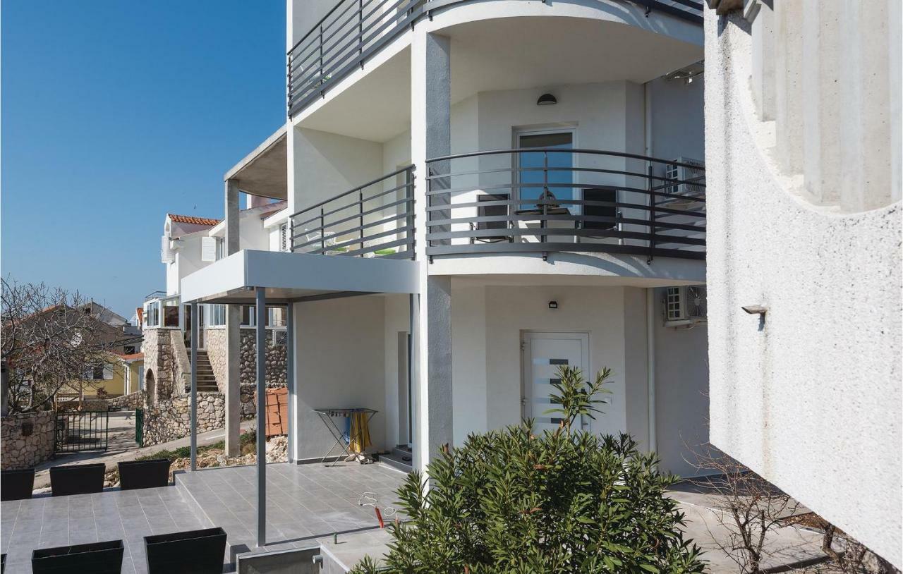 Cozy Apartment In Brodarica With Wifi 외부 사진